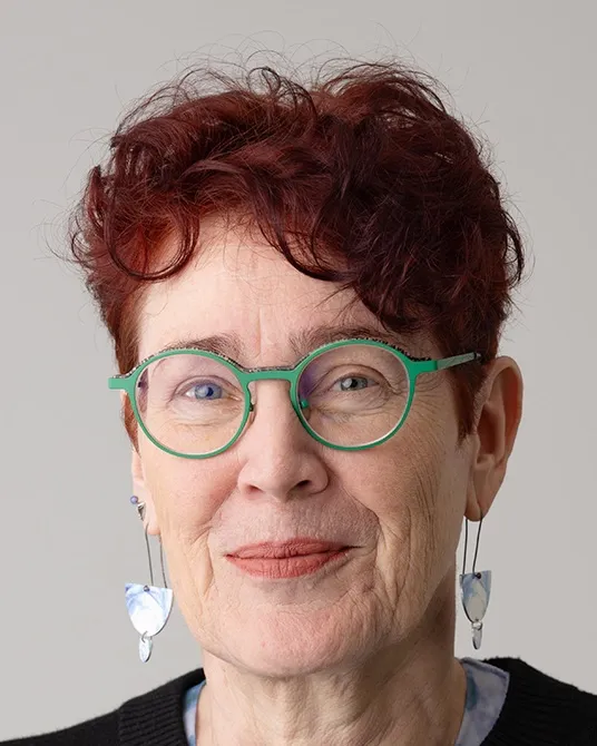 Portrait photo of Fiona Martin